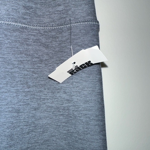 NEW Vuori Women’s Clean Elevation Legging - Picture 8 of 9